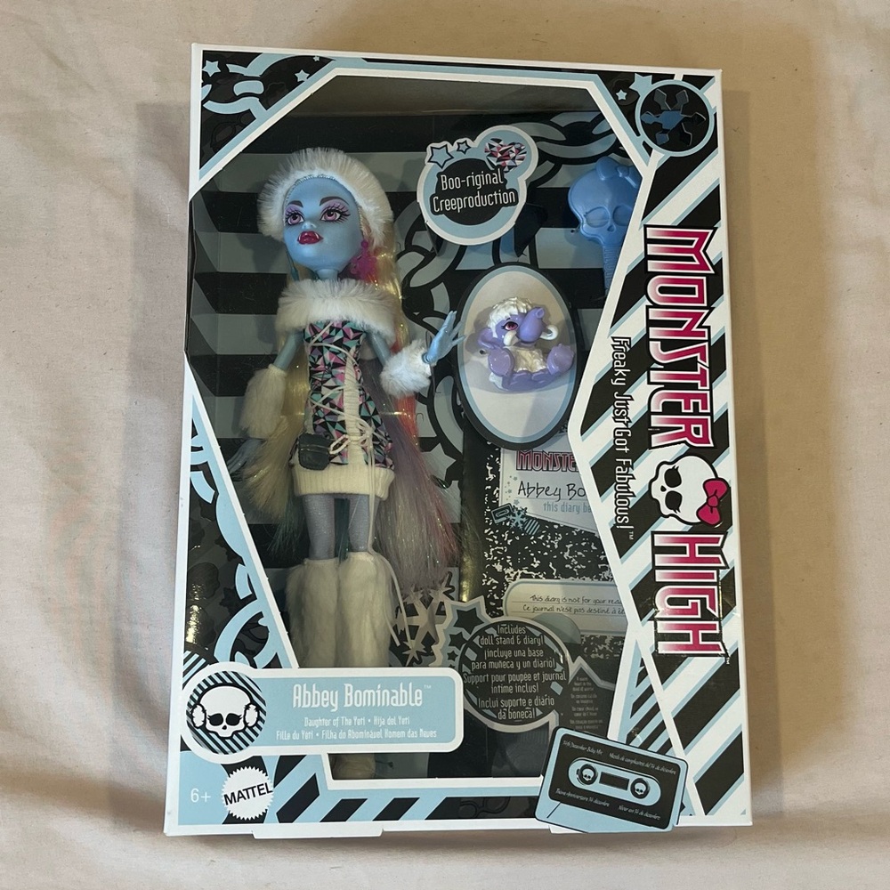 NIB Abbey Bominable Creeproduction Mattel Monster High Doll